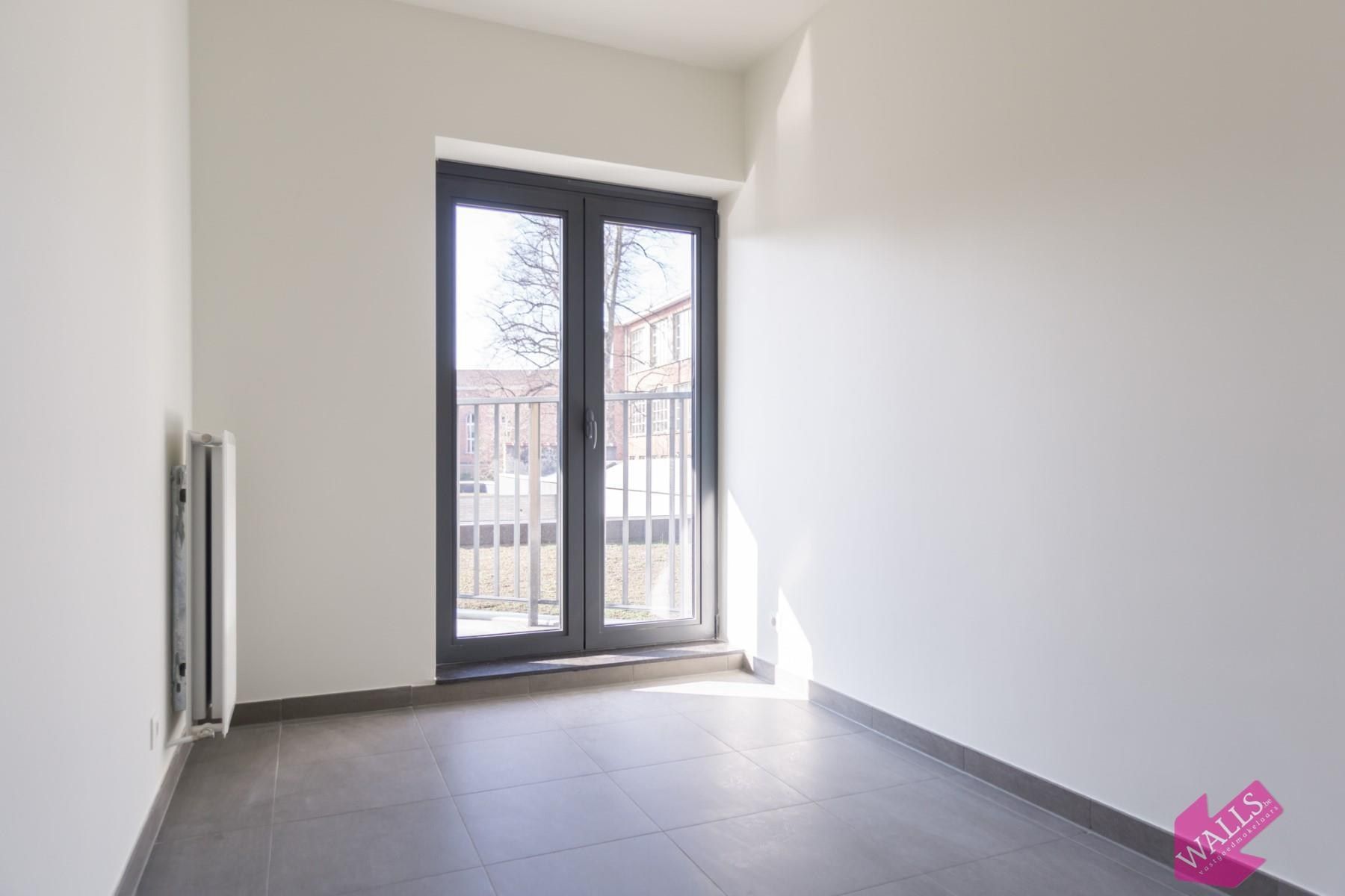 Prachtig nieuwbouwappartement met twee slk,  2 terrassen en autostaanplaats  foto 8