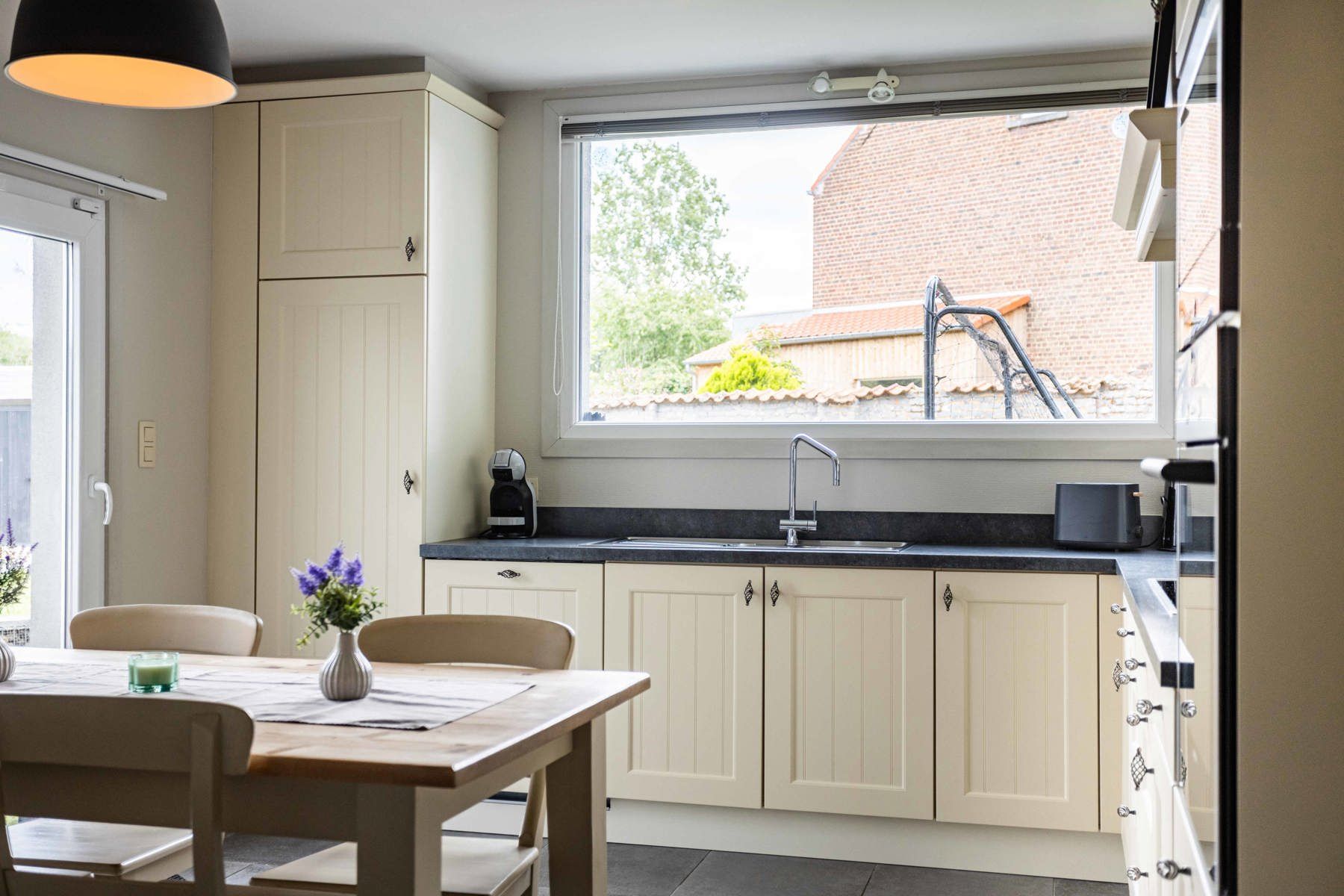 Instapklare woning met tuin, terras en ruimte voor hobby of praktijk foto 8