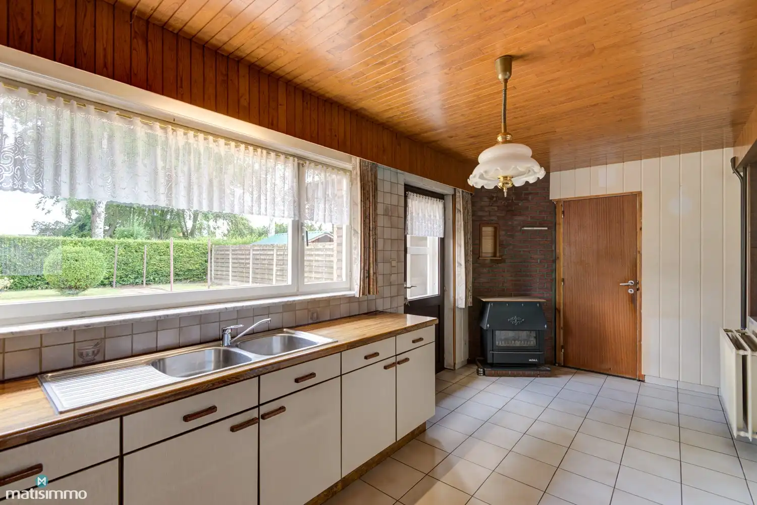 GEZINSWONING MET 3 SLAAPKAMERS, INPANDIGE GARAGE EN TUIN TE BEVERLO foto 13