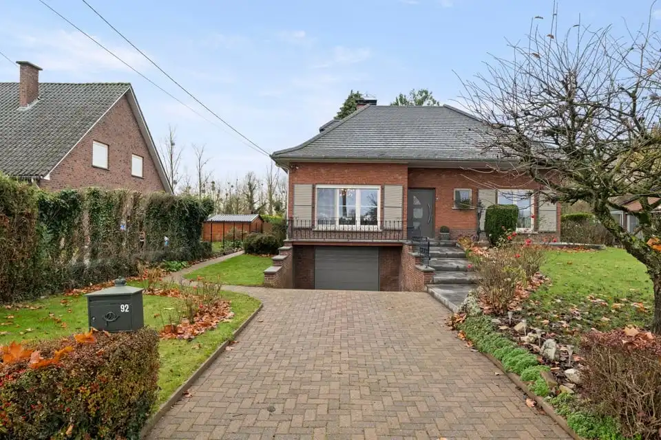 Hoofdfoto van de publicatie: AUTHENTIEKE OPEN BEBOUWING MET VEEL POTENTIEEL OP EEN PERCEEL VAN 9A61CA IN TONGEREN