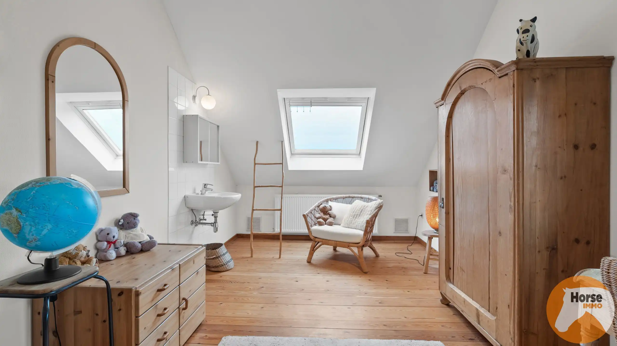 GOOIK - Luxueus afgewerkte hoeve met bijgebouw en weide foto 18