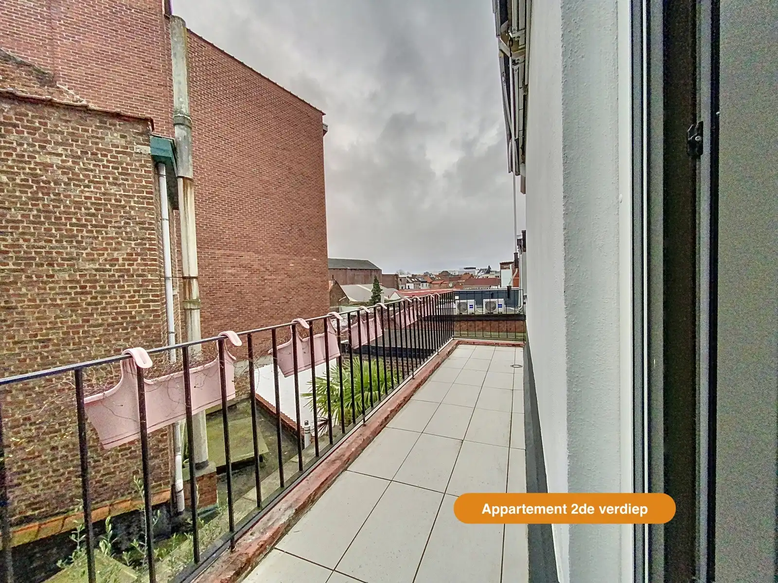 Unieke opbrengsteigendom met 2 appt + handel foto 21