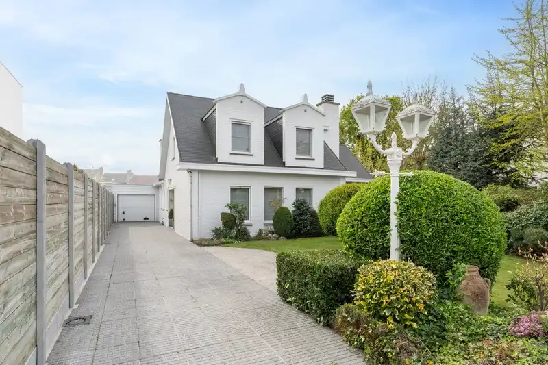 Roeselare - Stadsrand : charmante instapklare open bebouwing met prachtige tuin en ruim wooncomfort (3 slpks) 715 m² foto 3