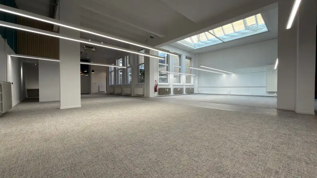 Prachtig gelijkvloers kantoor te huur in centrum Antwerpen foto 7