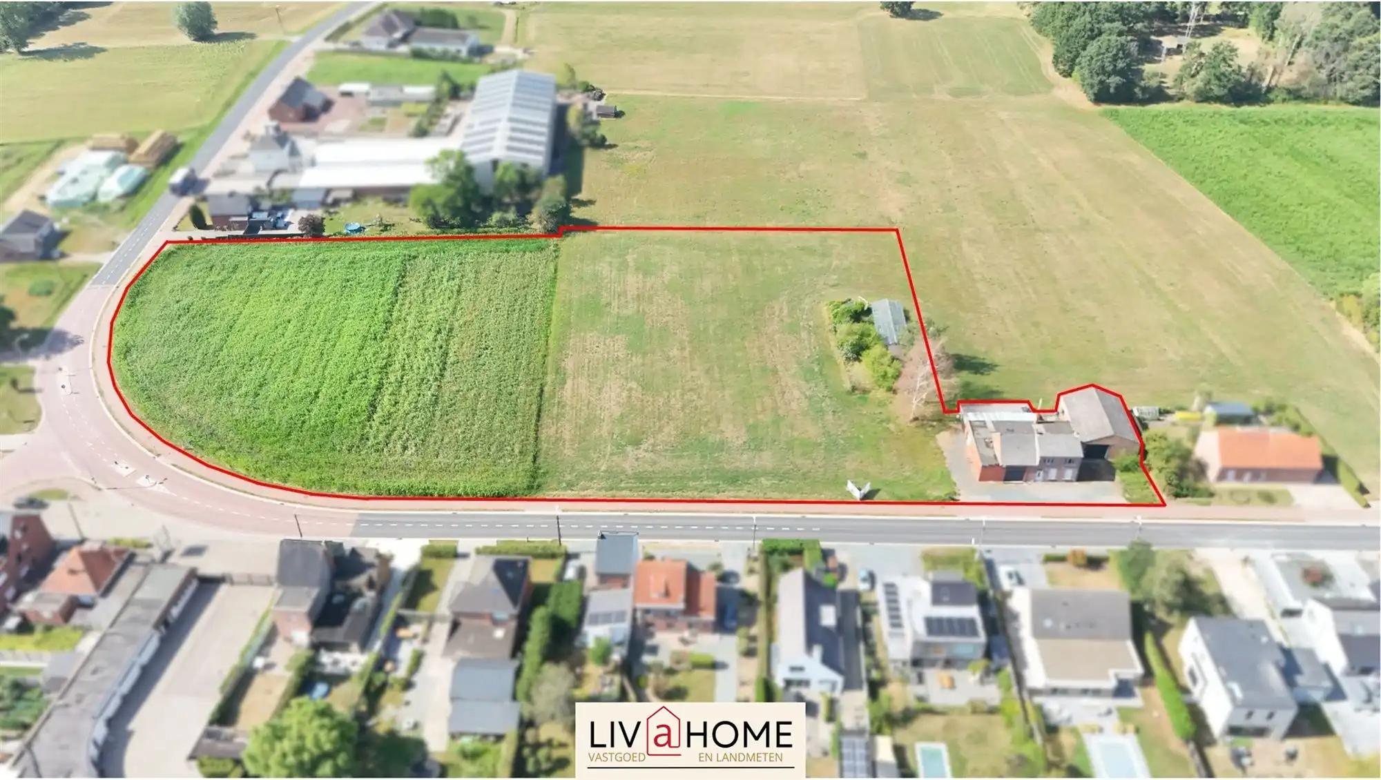 WONING MET 1,53 ha weiland foto 2