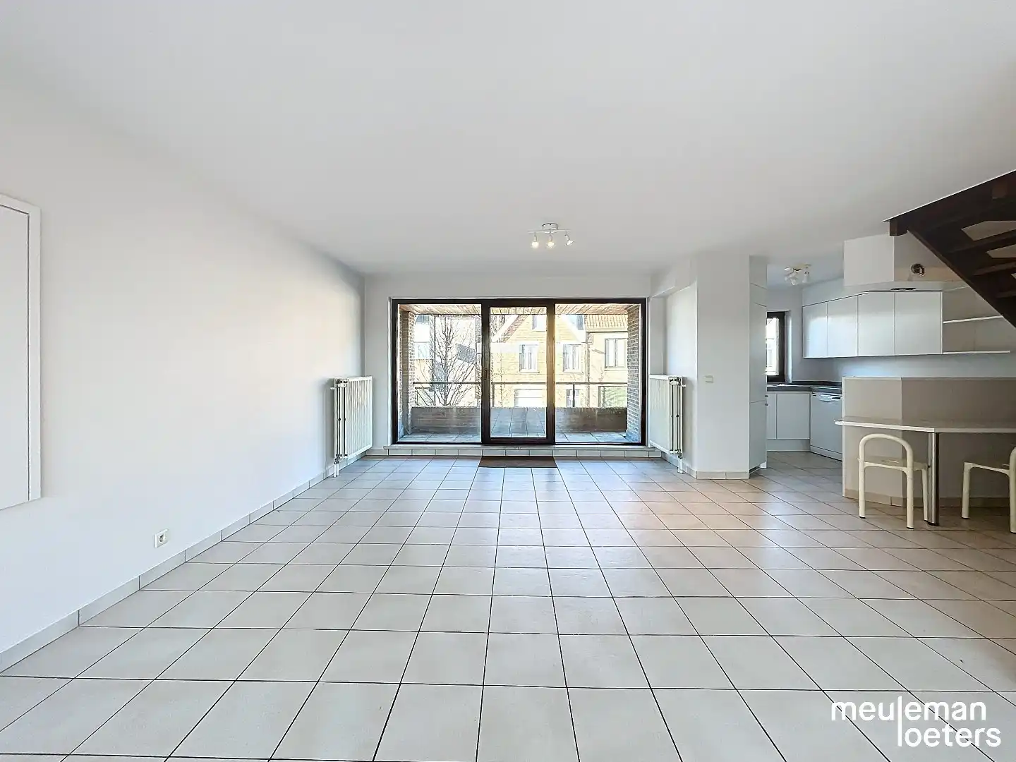 Ruim duplex appartement met garagebox foto 4