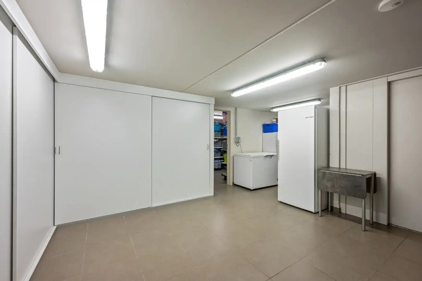Recente halfopen woning met 3 slaapkamers, lift, garage en tuin op topligging in Ieper foto 24