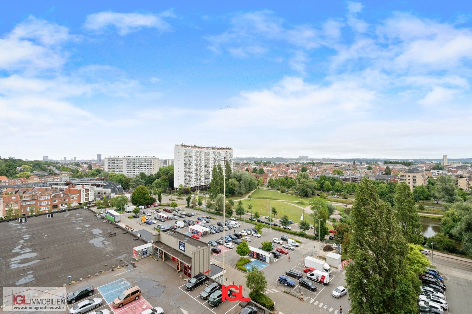 2-slaapkamer appartement te koop met prachtig ver zicht aan de vijvers van Anderlecht foto 12