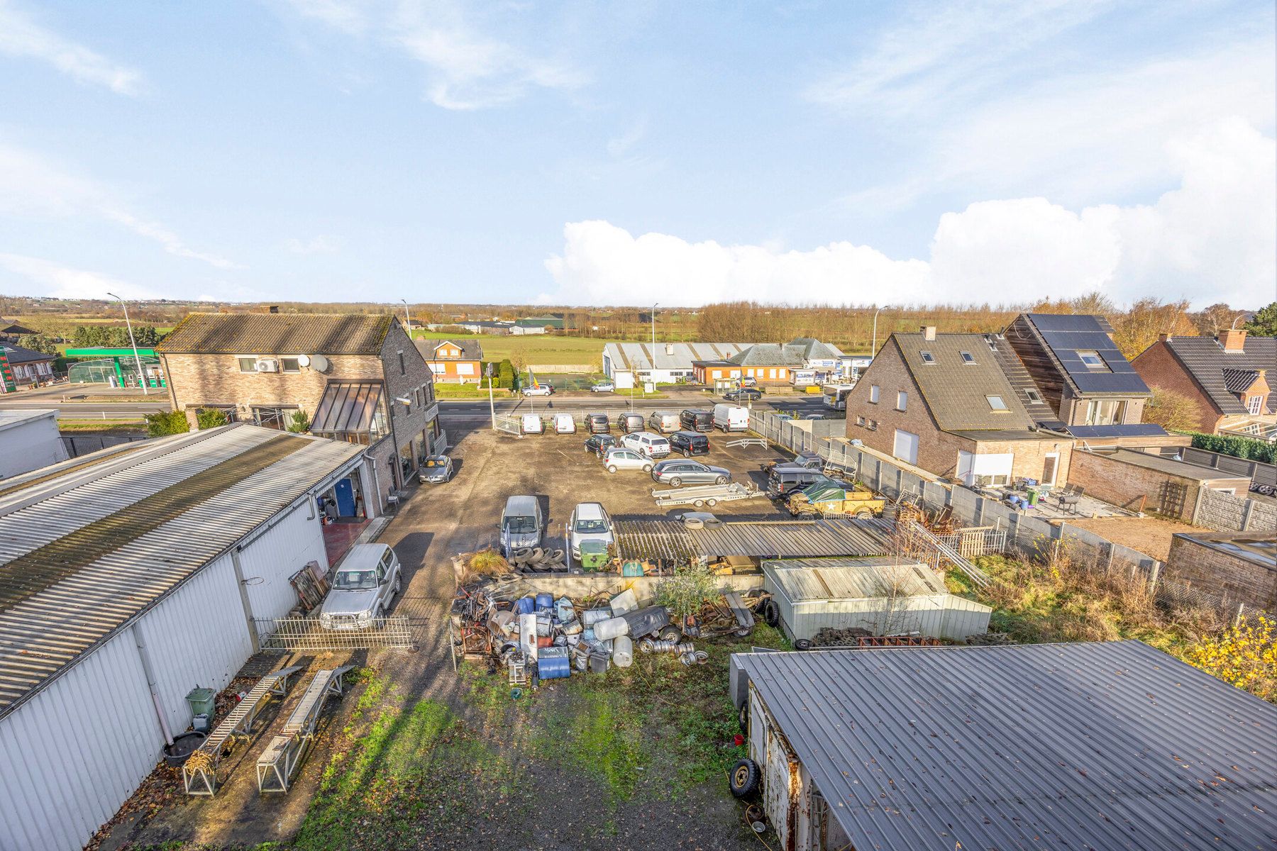 Handelspand met appartement woonst, toonzaal/showroom, atelier/loods en bouwgrond foto 29