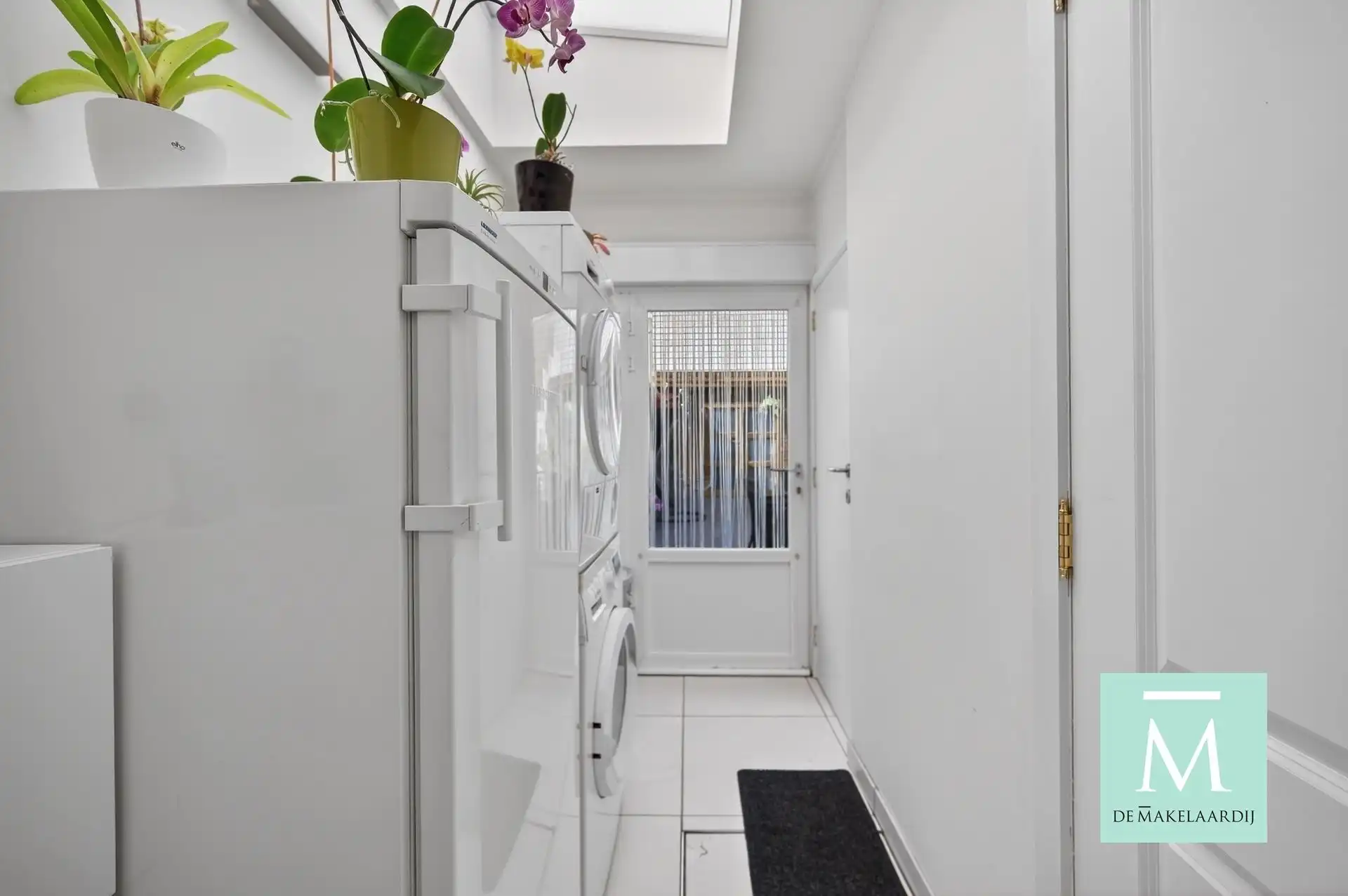 Instapklare woning met 3 slaapkamers en gezellig stadstuintje op toplocatie! foto 9