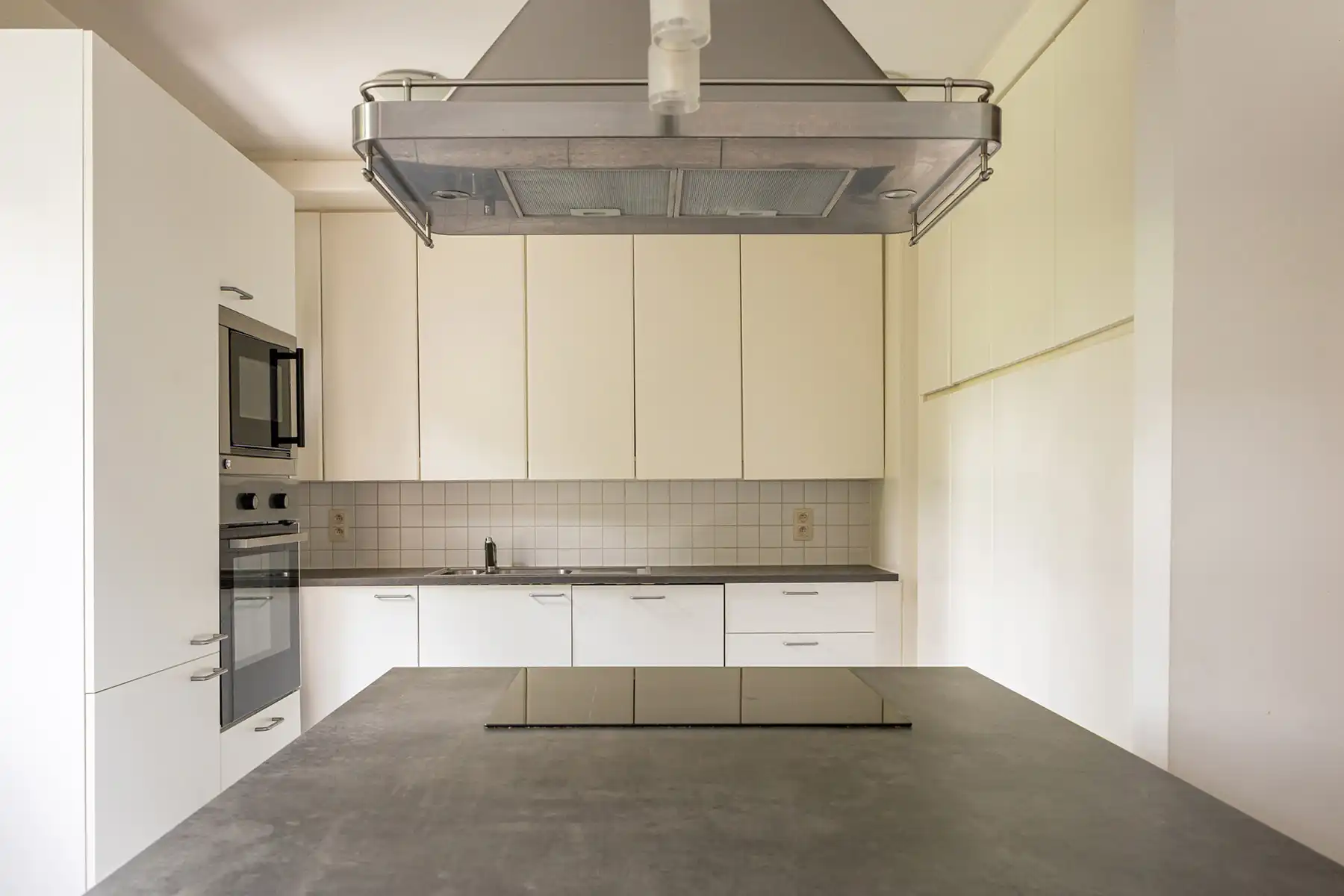 Landhuis met dubbele garage en west-tuin in Zoersel! foto 7