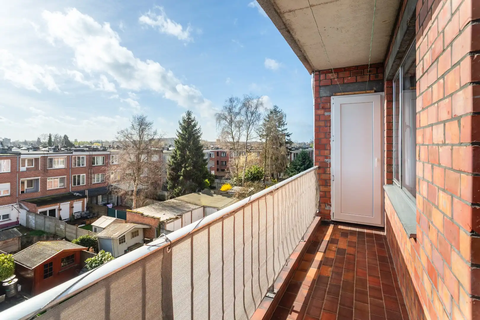 Lichtrijk app. met terras en groen uitzicht foto 23