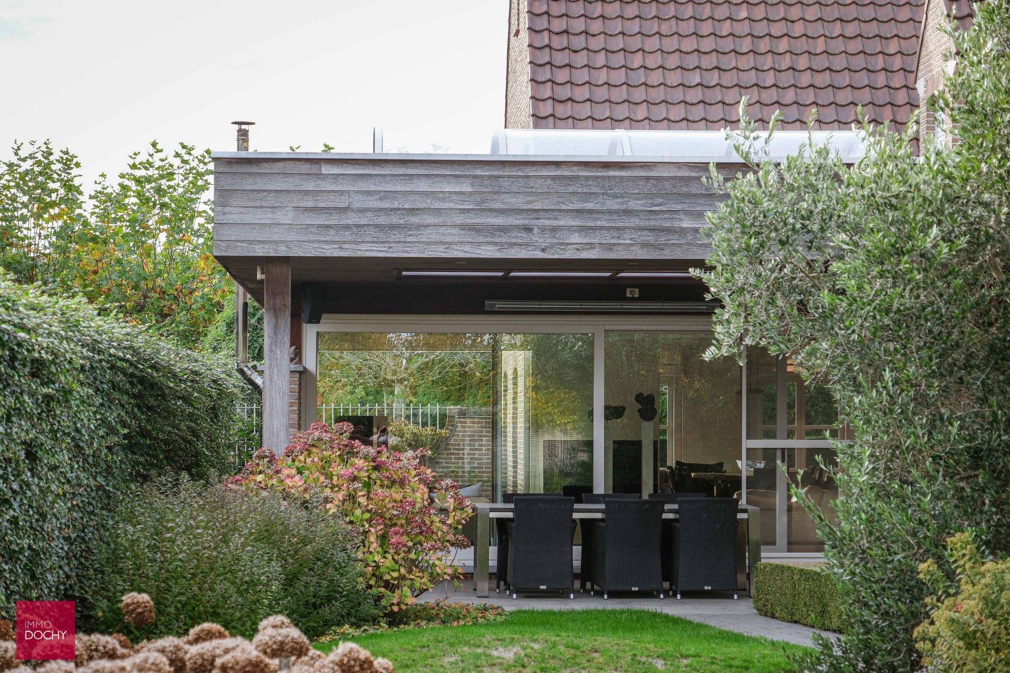 Standingvolle afgewerkte villa op rustige centrale ligging | doodlopend straatje foto 16