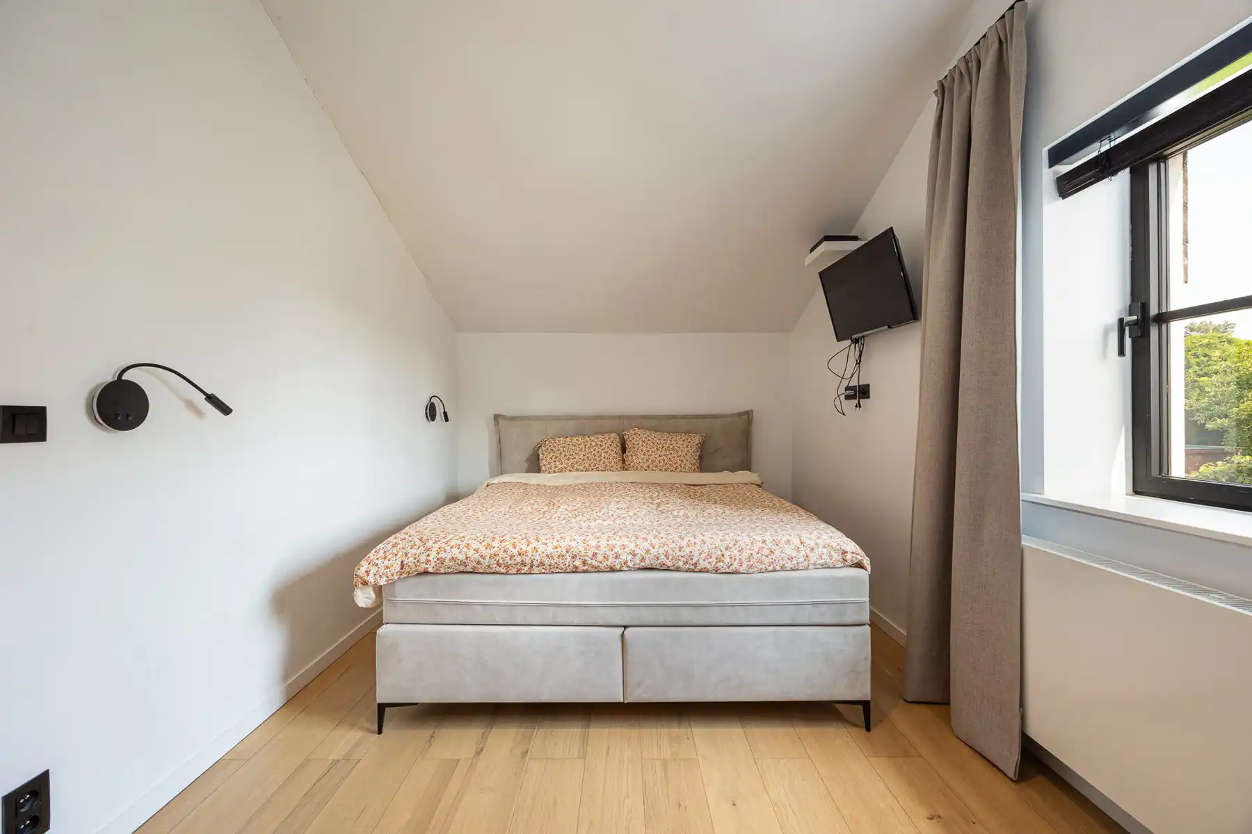 Volledig gerenoveerde woning met 3 slpk, bureau en EPC A foto 14