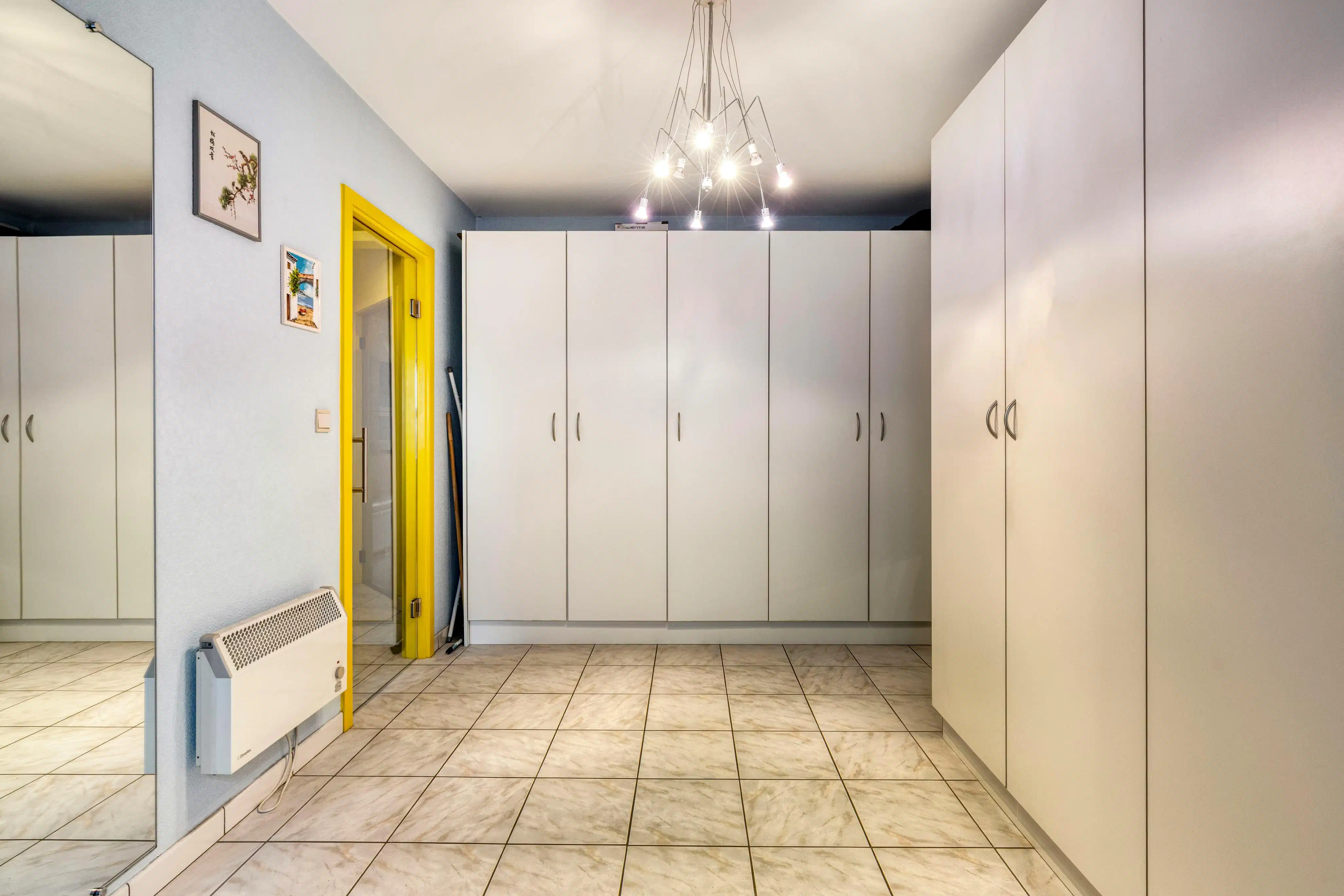 Appartement te koop met dakterras, twee kamers en garage in Ieper foto 11