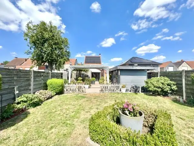 RUIME VRIJWONING | 4 KAMERS | GARAGE | TUIN | EPC 250 | 440 M² foto 2