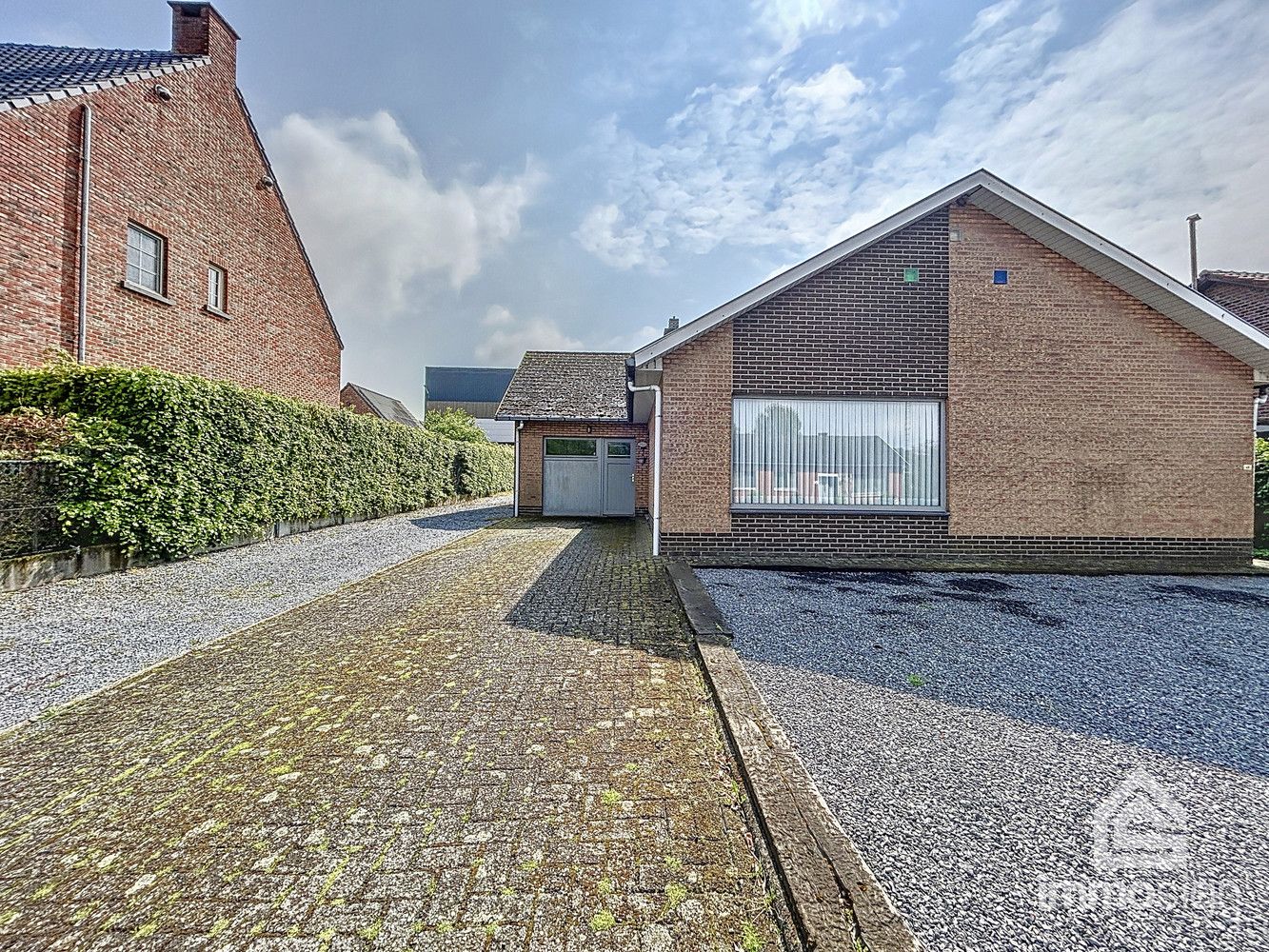 Op te knappen, gelijkvloerse woning op ruim perceel te Oudsbergen! foto 32