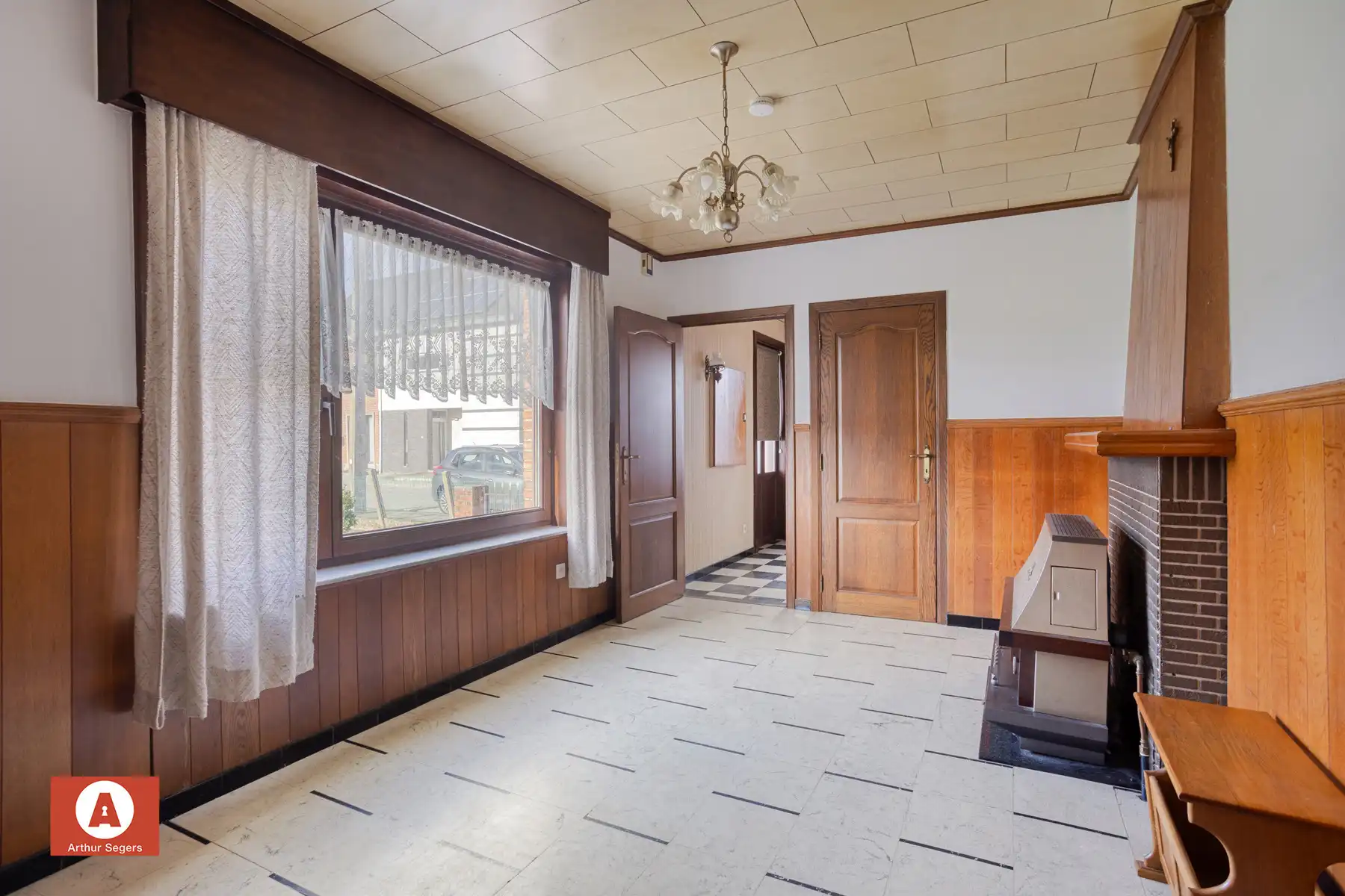 Halfopen bebouwing op zeer centrale ligging foto 8