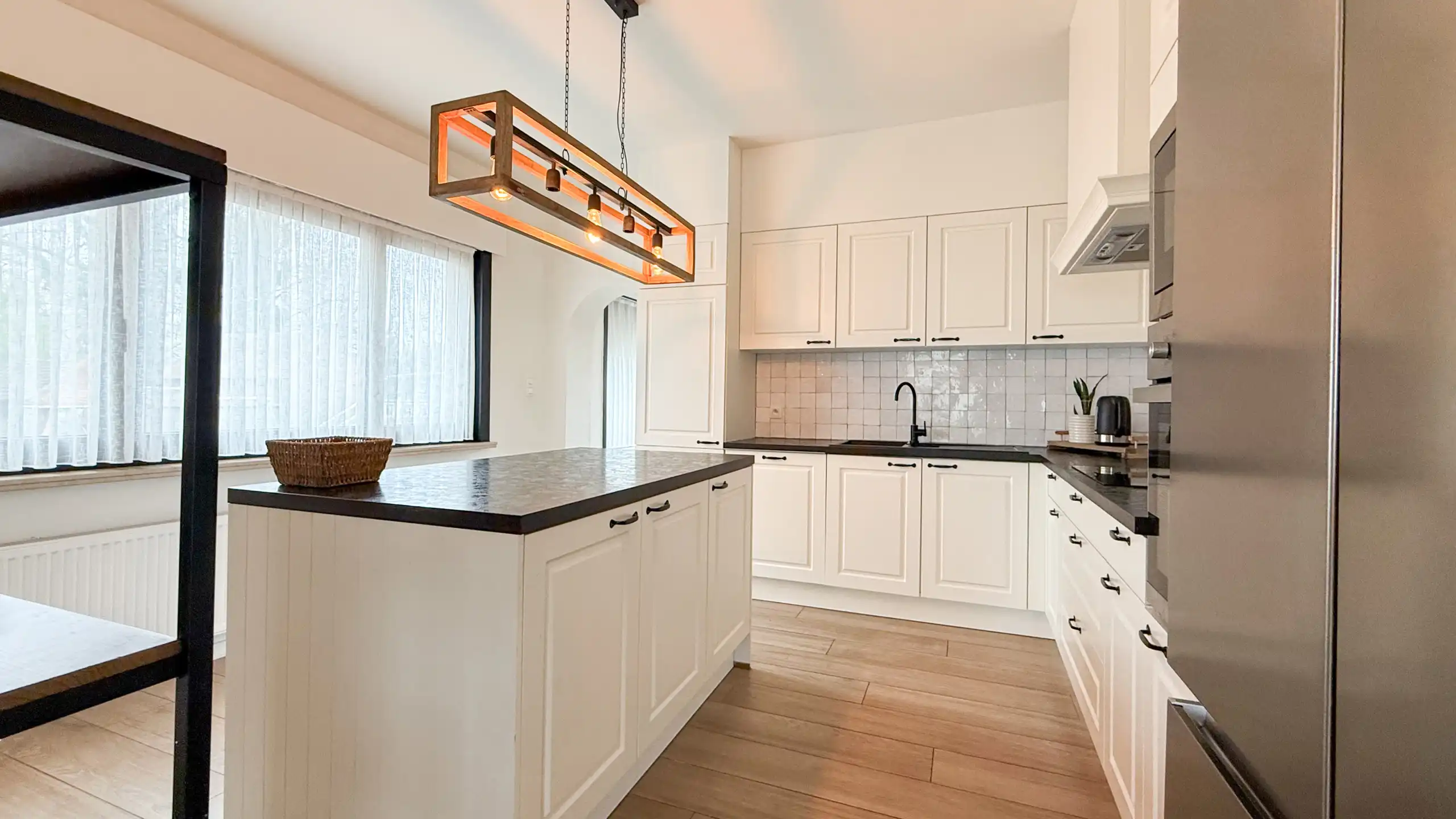 Instapklare open bebouwing met 4 slpk en 2 leefruimtes! foto 7