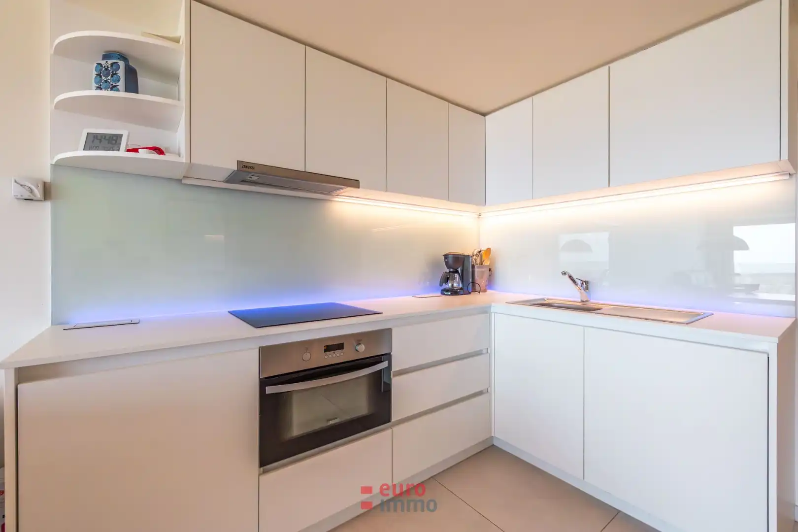 Exclusief appartement met 1 slaapkamer op de zeedijk van onze bruisende badstad! foto 5