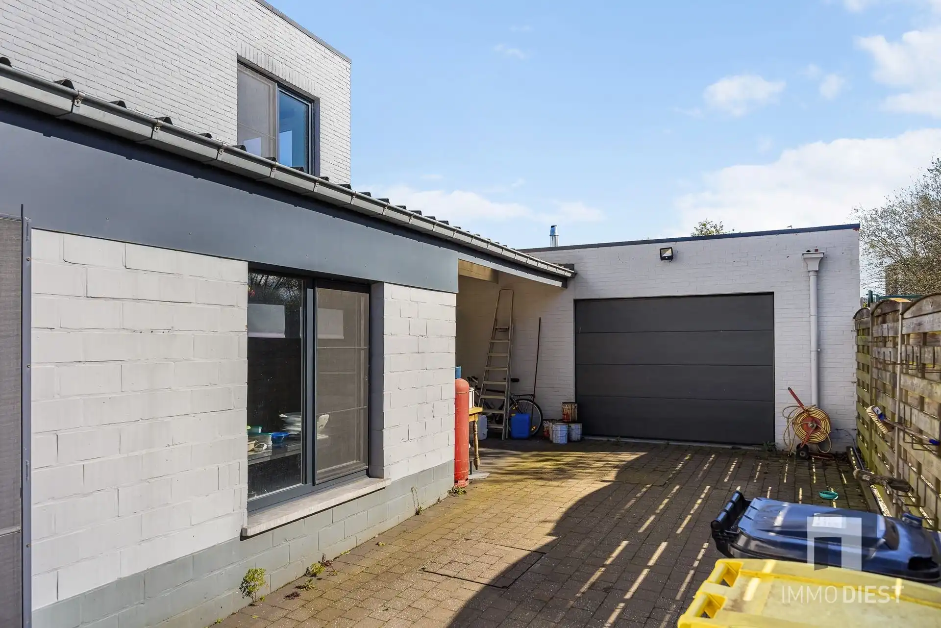 Vroegere café met woning met 4 ruime slaapkamers foto 24