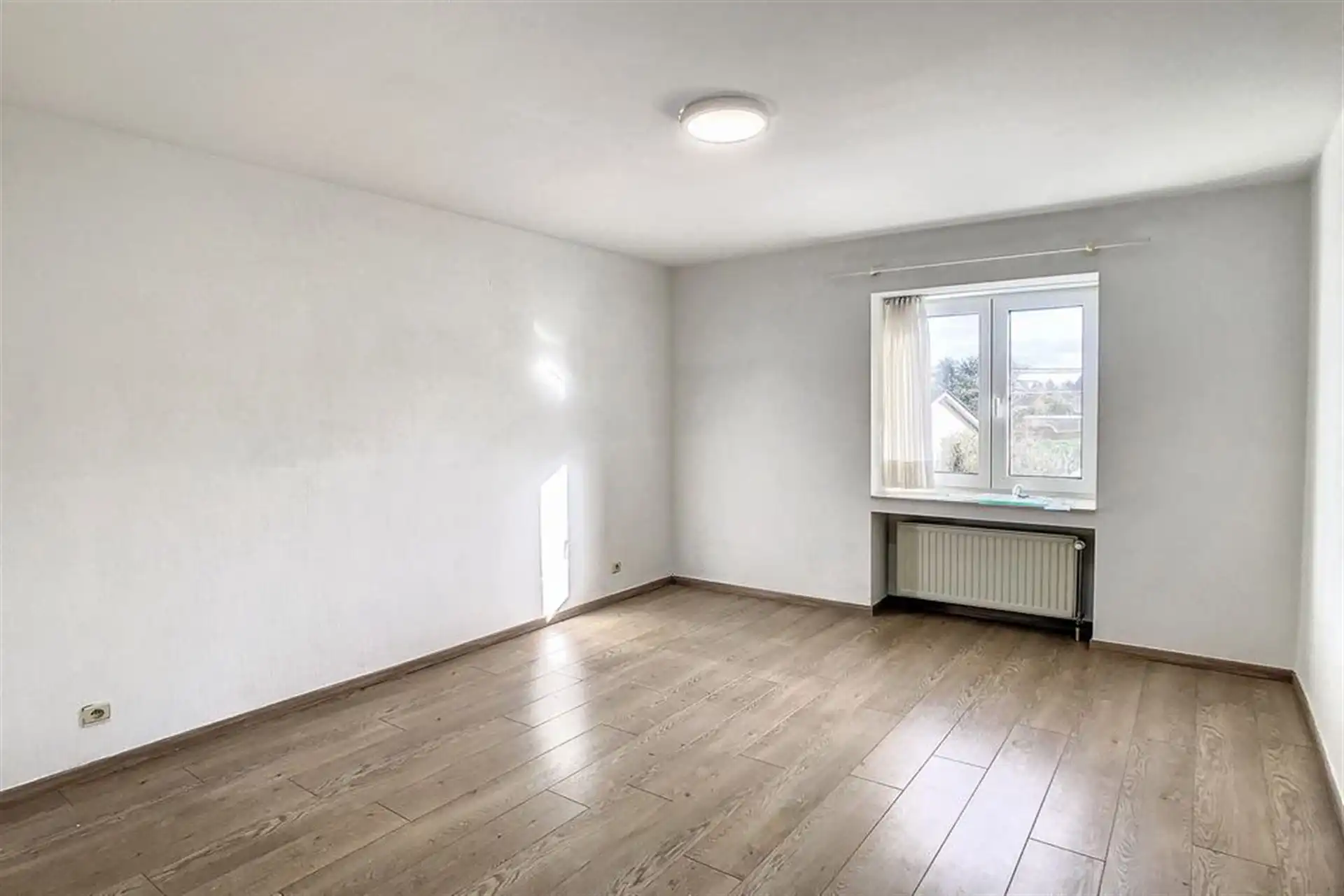 Villa met mooie tuin in rustige straat foto 18