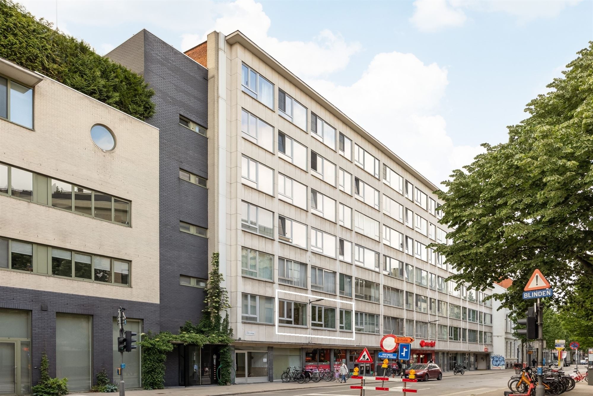 ()=>{if(producerUpdateValueVersion(node),producerAccessed(node),node.value===ERRORED)throw node.error;return node.value} Lange Lozanastraat 174/102 - 2018 ANTWERPEN