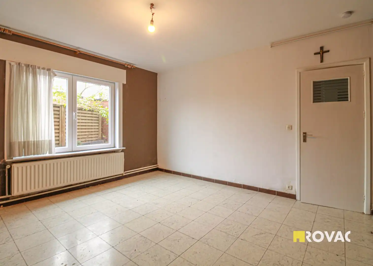 Deels te renoveren appartement met garage! foto 5