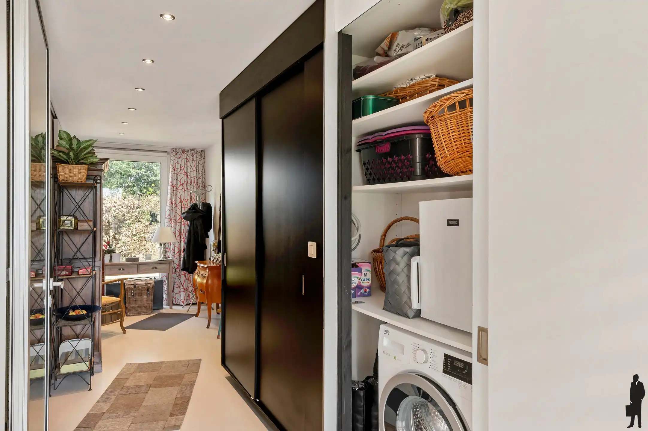 Ruime woning met zorgwoning foto 27