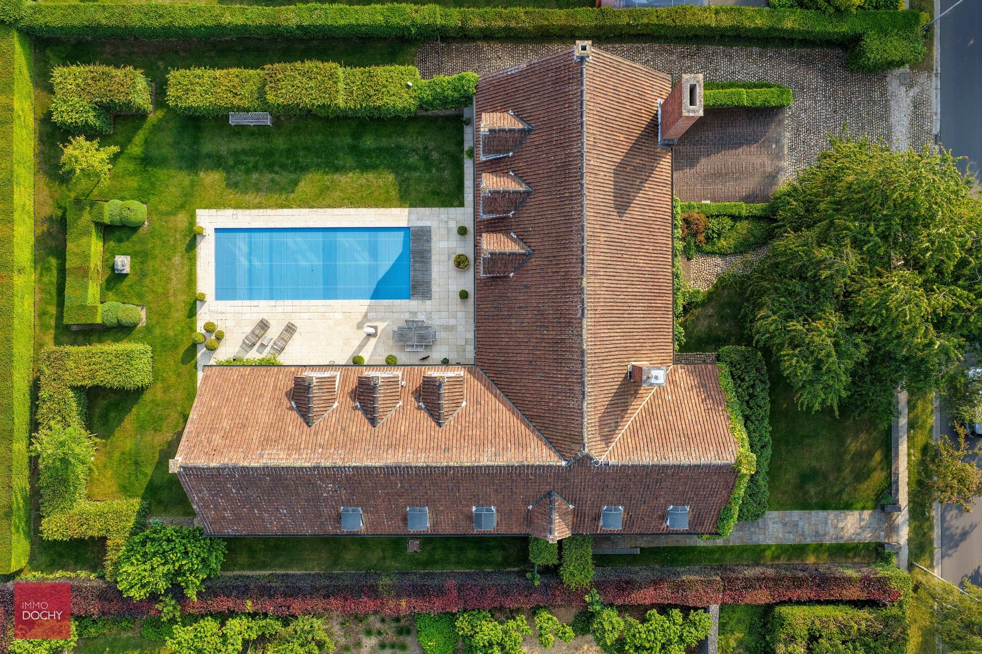 Ruime villa met zwembad en praktijkmogelijkheden foto 4