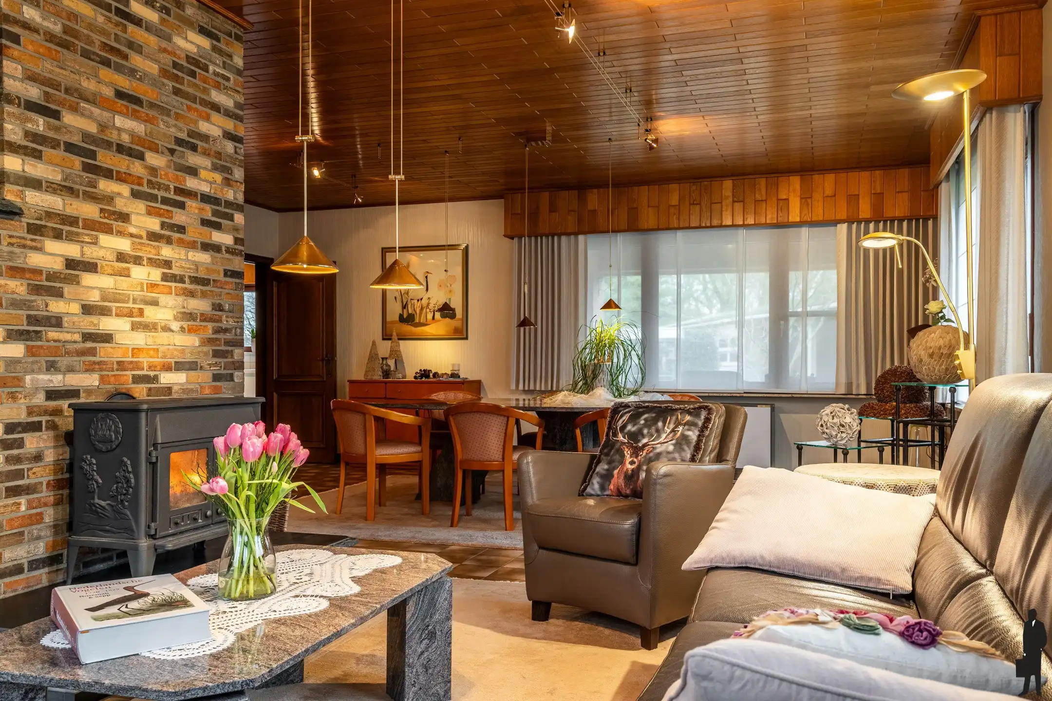 Uniek gelegen woning met 3 slpk. op zuidperceel van 2.609m² foto 2