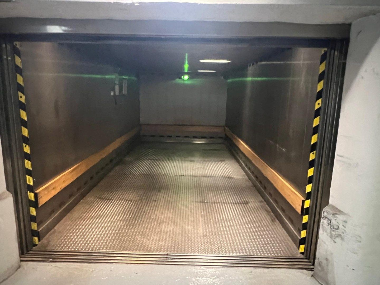 Garagebox te huur in hartje Oostende! foto 5