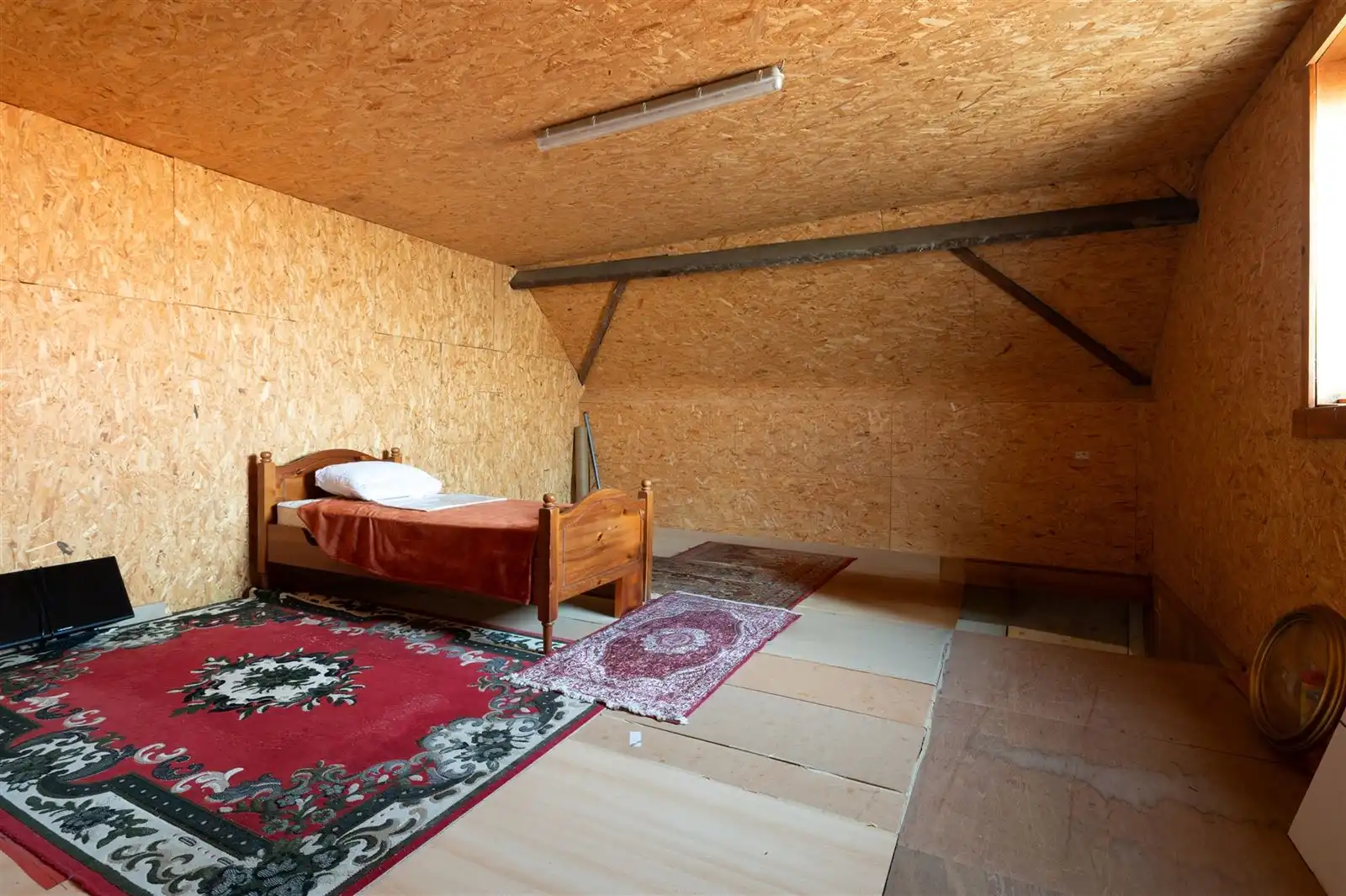 Gezinswoning met tuin en garage op 5are81 foto 20