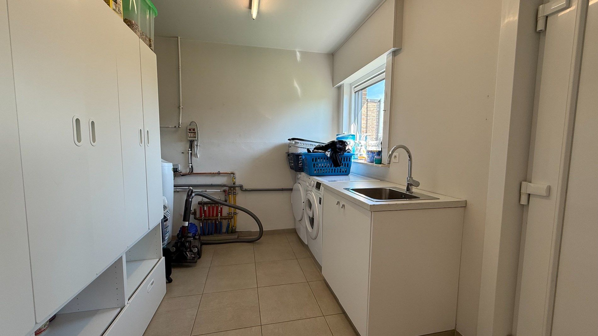 Recent gerenoveerde woning op perceel van 750m² te huur in Zulte!  foto 16