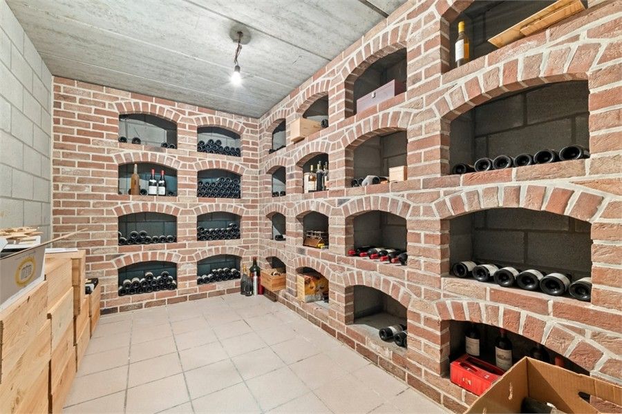 STIJLVOLLE OPEN BEBOUWING MET 3 SLKS OP EEN KNAP PERCEEL foto 21