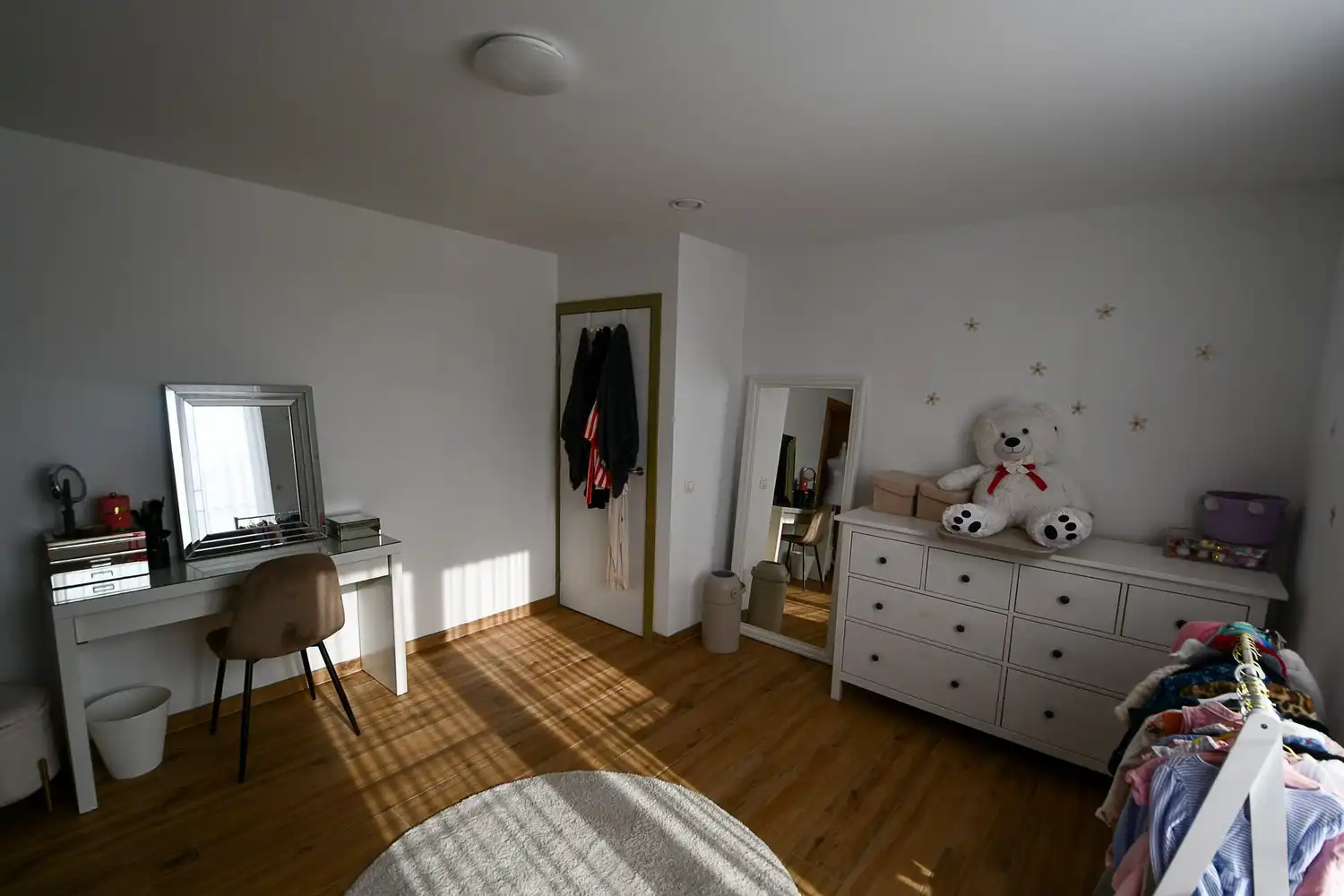 Prachtig duplexappartement met 2 terrassen, leuke architectuur en 3 ruime slaapkamers! foto 9