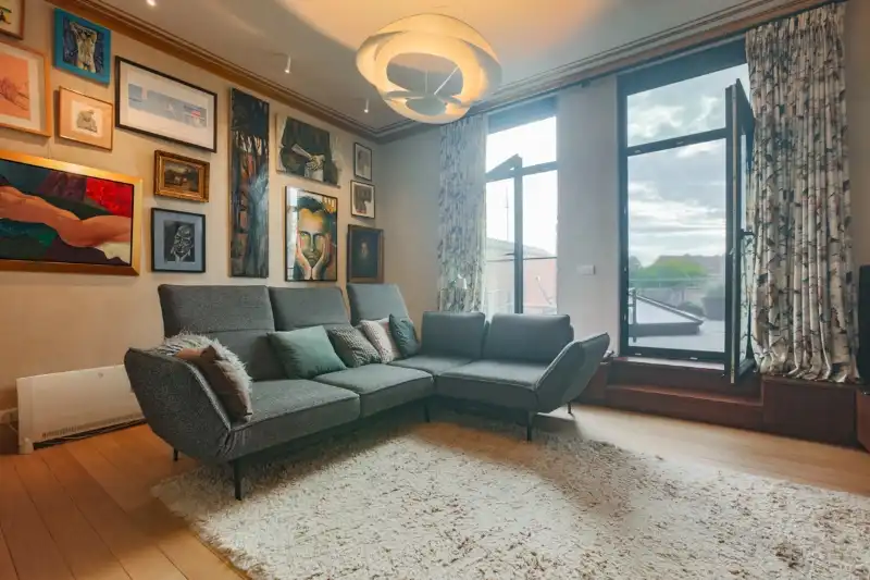 Unieke, instapklare  burgerwoning met 3 slaapkamers, aparte duplex- studio (co- housing, student...), Italiaanse tuin...(Energielabel B,  zonnepanelen...) foto 11