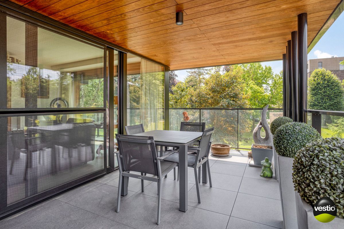 LUXUEUS APPARTEMENT VAN 147M² MET 2 SLK EN RUIM TERRAS IN CENTRUM. foto 15