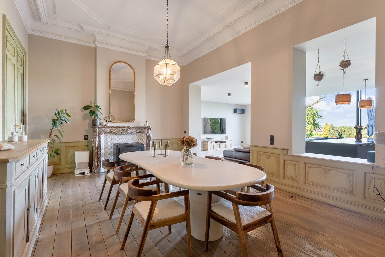 Karaktervol herenhuis met modern comfort in een groene, landelijke setting foto 19