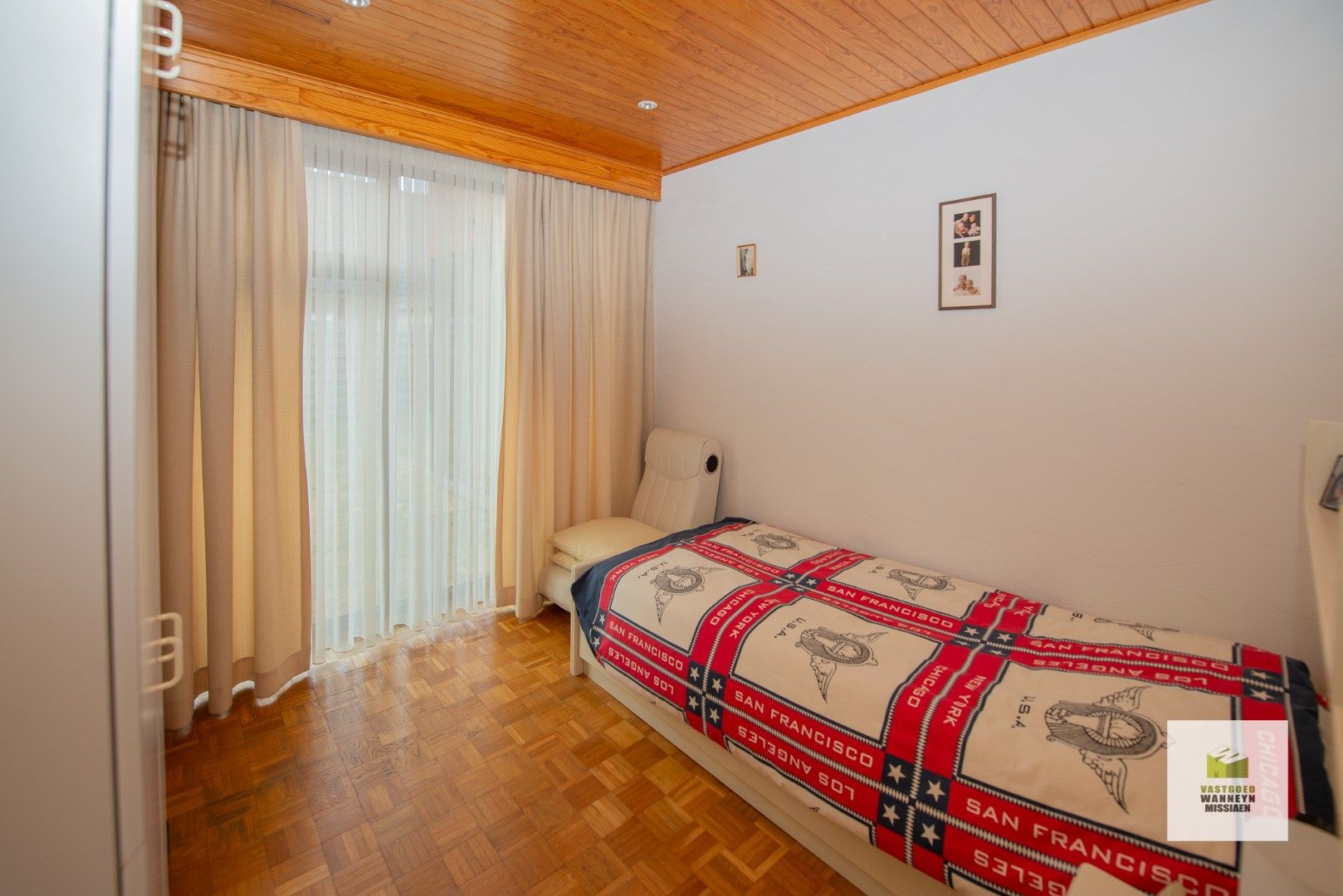 Open bebouwing met 2 gelijkvloerse kamers (extra mogelijk) op zeer centrale ligging foto 11