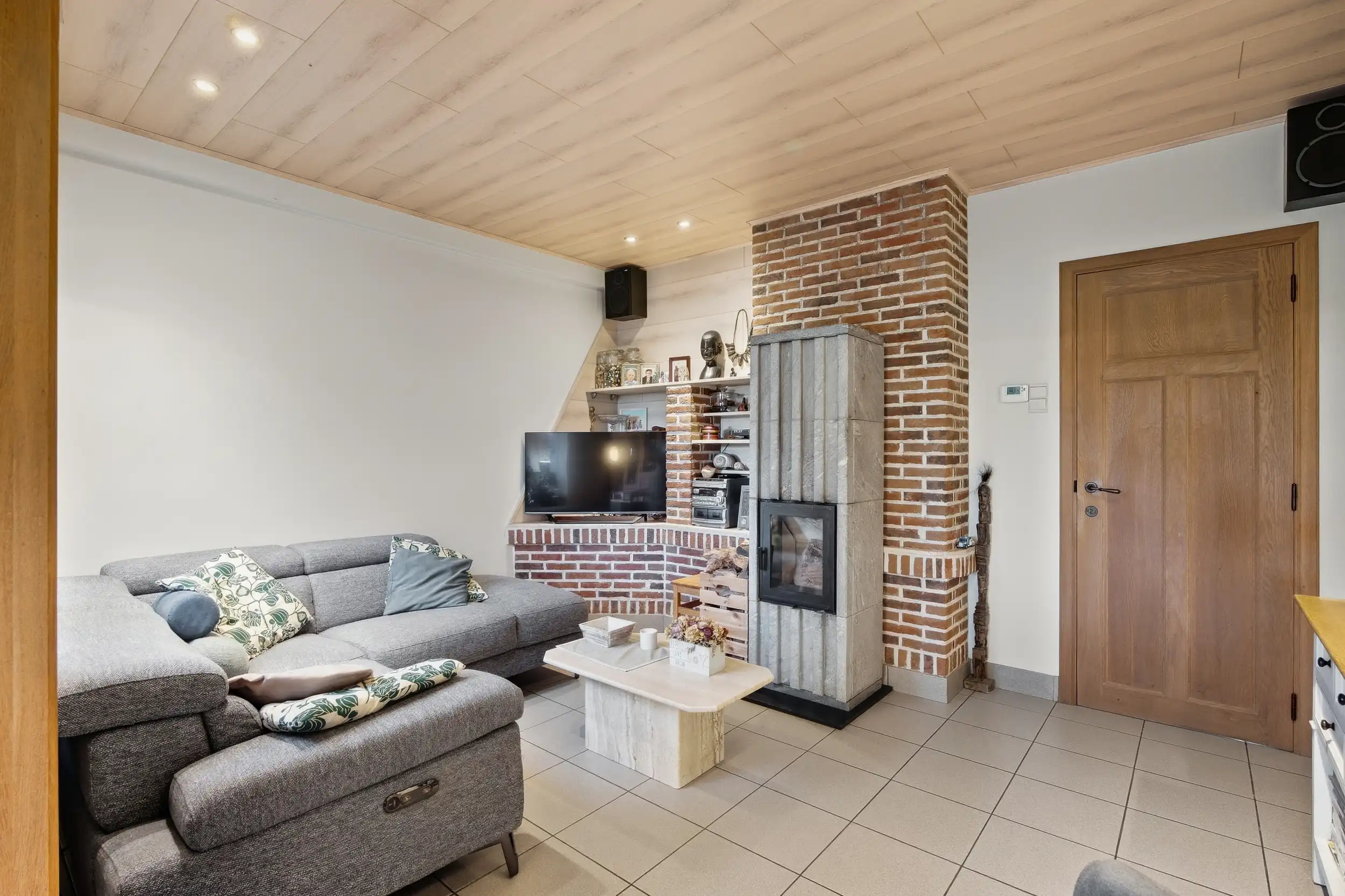 Eengezinswoning met 3 slaapkamers en ruime tuin foto 3