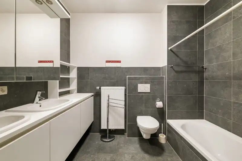 Roeselare-de Munt. Exclusief en lichtrijk 3-slaapkamerappartement (130,5 m²) met riante terrassen op een toplocatie in Roeselare foto 9