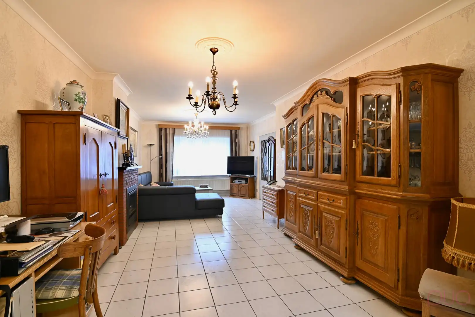 Grotendeels vernieuwde stadswoning op toplocatie met achterliggende stadstuin foto 2