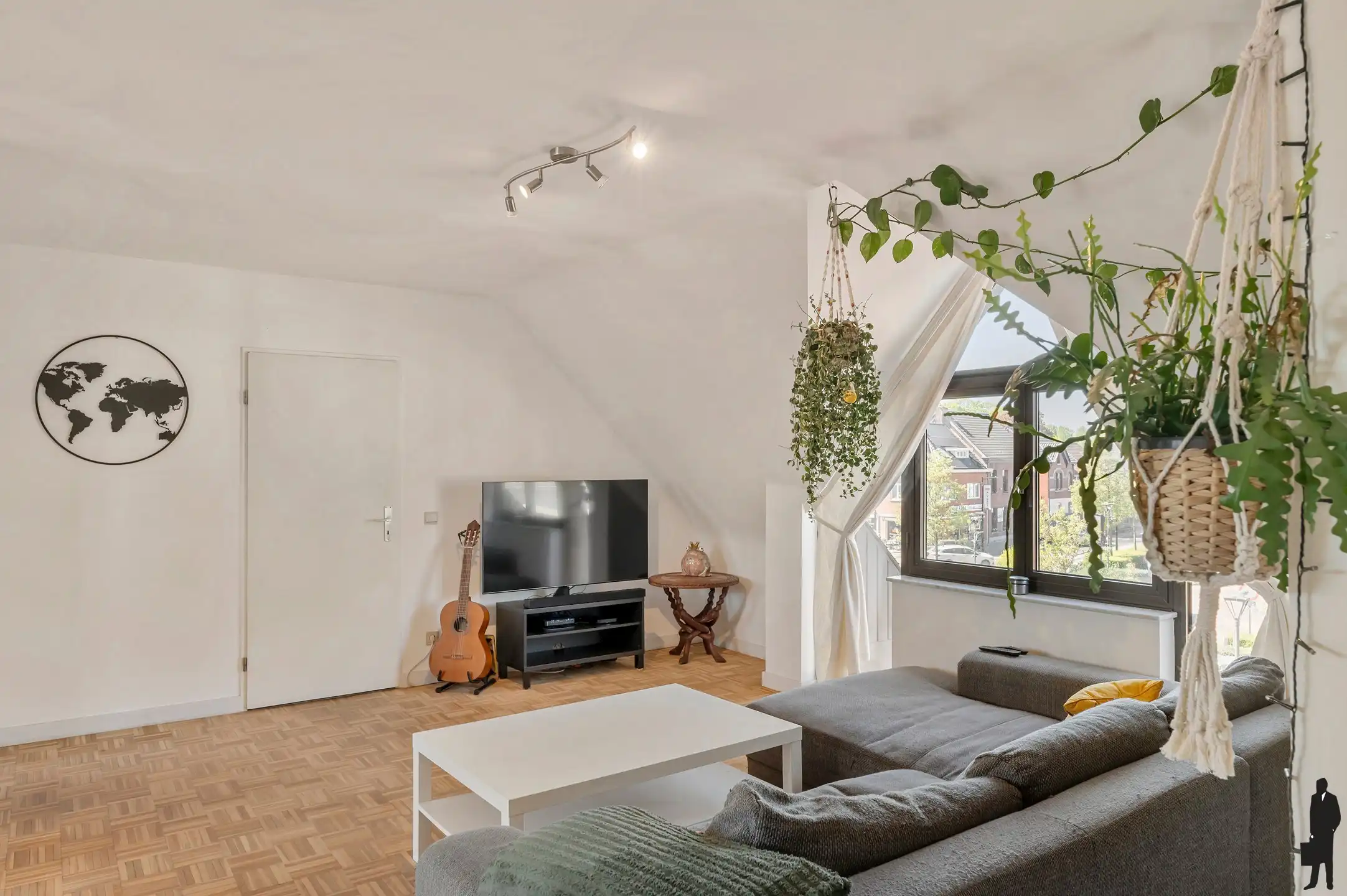 Ruim appartement met 3 slaapkamers en garage in het centrum van Essen foto 3