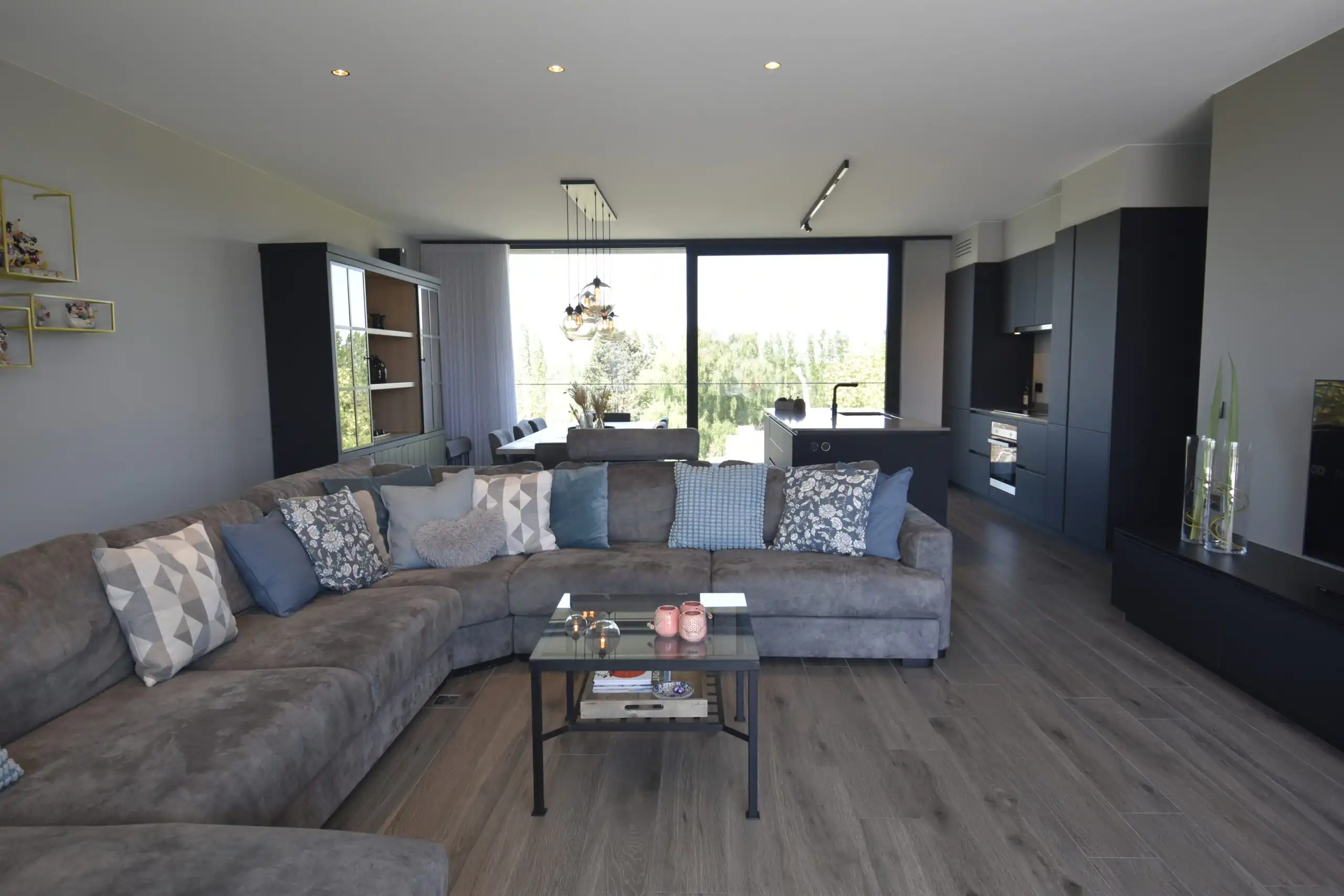 Modern penthouse met schitterend uitzicht en topafwerking – incl. autostaanplaats en berging foto 3