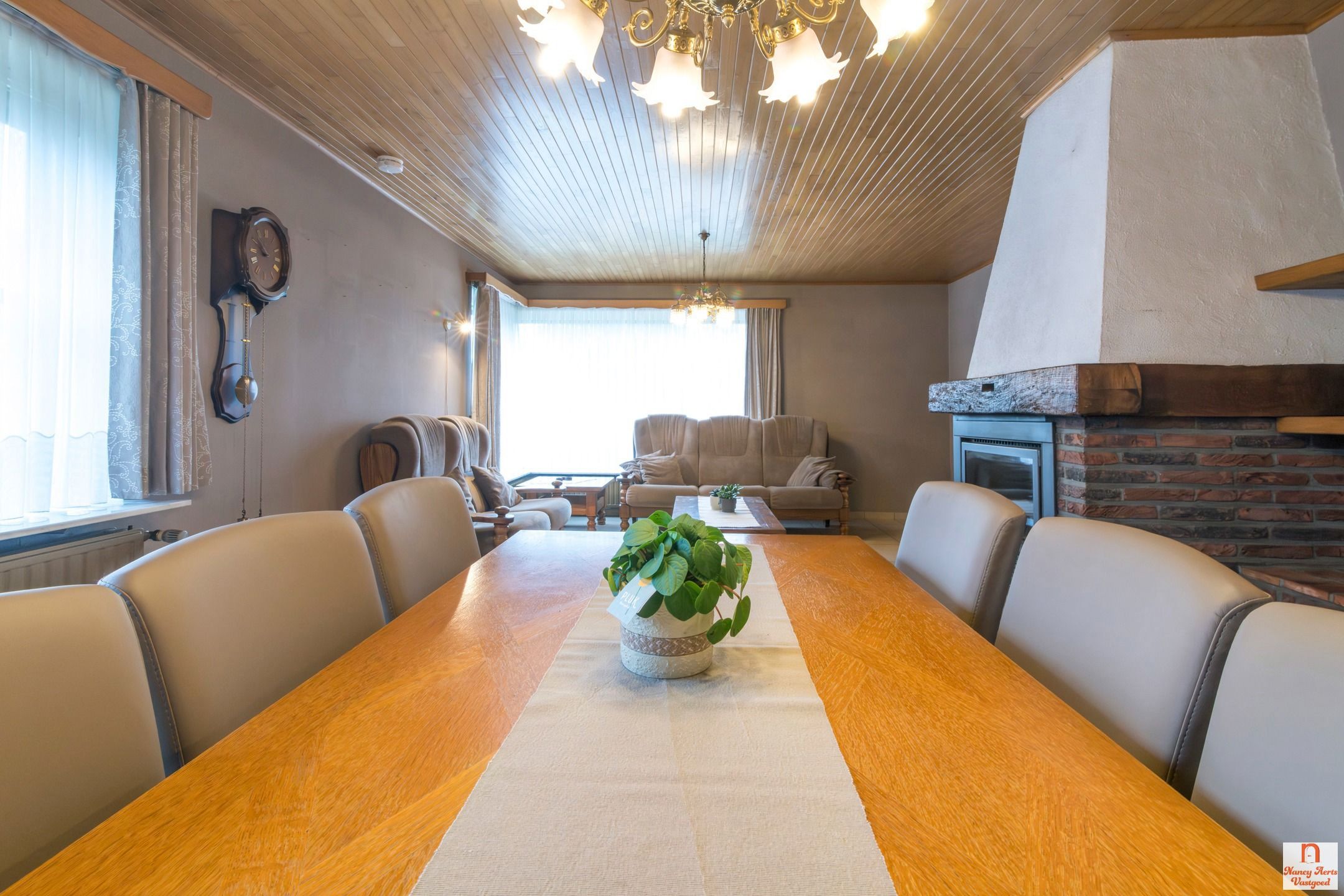 Split-level woning met grote tuin en vrij uitzicht foto 11
