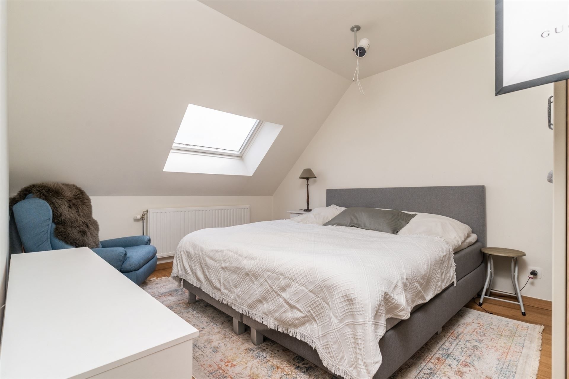 Meergezinswoning bestaande uit 2 app, tuin en dubbele carport foto 27