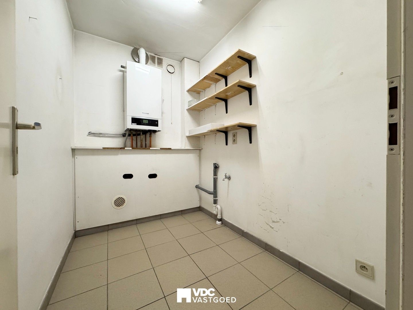 Mooi appartement met 2 slaapkamers in centrum Borgloon foto 6