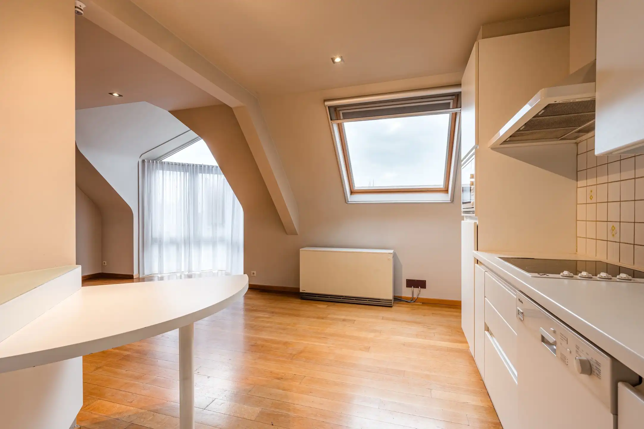Instapklaar 2 slaapkamer appartement met garage in kleinschalig gebouw foto 14