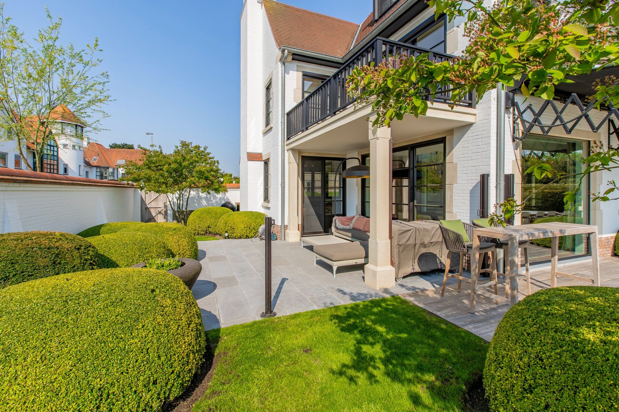 Uitzonderlijk perfect onderhouden villa gelegen in het Zoute, nabij de Kalfsmolen. foto 17